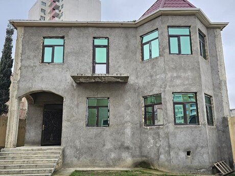 4 otaqlı həyət evi/bağ evi - Xırdalan - 200 m²