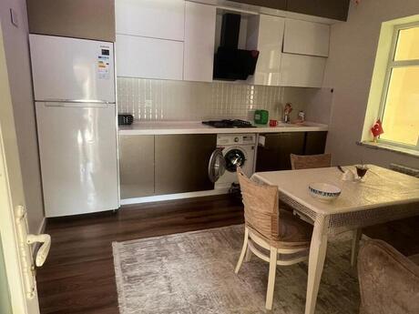 4 otaqlı həyət evi, 220 m², Badamdar: 360 000 ₼ 4