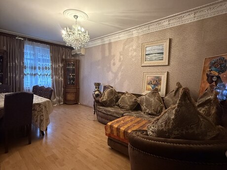 4 otaqlı köhnə tikili - Xətai r. - 100 m²