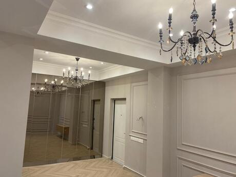 3-комн. новостройка - м. Ахмедлы - 103 м²