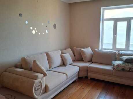 7 otaqlı həyət evi/bağ evi - Lökbatan q. - 290 m²