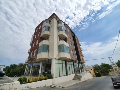 4 otaqlı yeni tikili - Bakıxanov q. - 160 m²