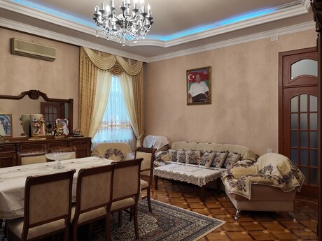 6 otaqlı həyət evi/bağ evi - Nəsimi m. - 214 m²