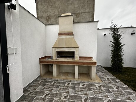 4 otaqlı həyət evi/bağ evi - Şüvəlan q. - 160 m²