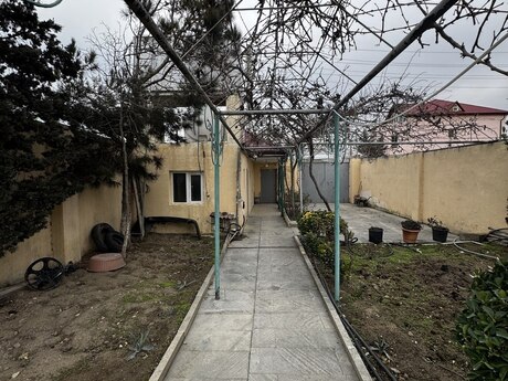 6 otaqlı həyət evi/bağ evi - Pirşağı q. - 250 m²