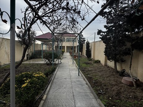 6 otaqlı həyət evi/bağ evi - Pirşağı q. - 250 m²