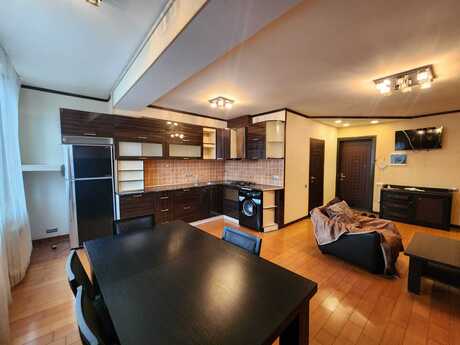 3 otaqlı köhnə tikili - 28 May m. - 80 m²