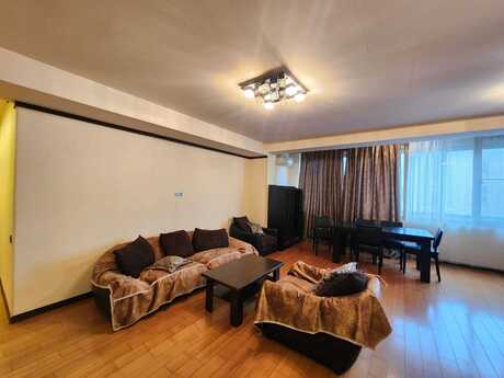 3 otaqlı köhnə tikili - 28 May m. - 80 m²