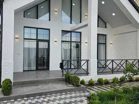 4 otaqlı həyət evi/bağ evi - Qala q. - 185 m²