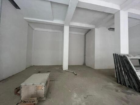 Obyekt - Ağ şəhər q. - 300 m²