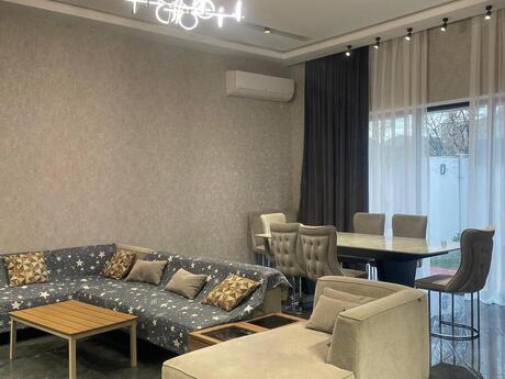 4 otaqlı həyət evi/bağ evi - Mərdəkan q. - 210 m²