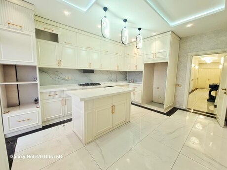 Объявление №5846425 - Баку, м. Кара Караев, 4-комн., 186 м², 15/18 этаж