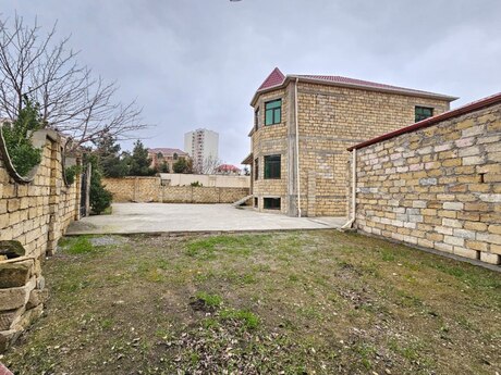 4 otaqlı həyət evi/bağ evi - Xırdalan - 300 m²