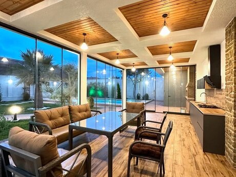 5 otaqlı həyət evi/bağ evi - Mərdəkan q. - 400 m²