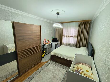 4 otaqlı köhnə tikili - Bakıxanov q. - 90 m²