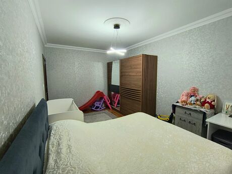 4 otaqlı köhnə tikili - Bakıxanov q. - 90 m²