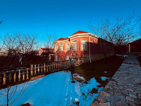 5 otaqlı həyət evi/bağ evi - Şamaxı - 120 m²