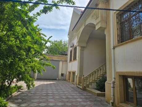 House with Garden, Villa For Sale