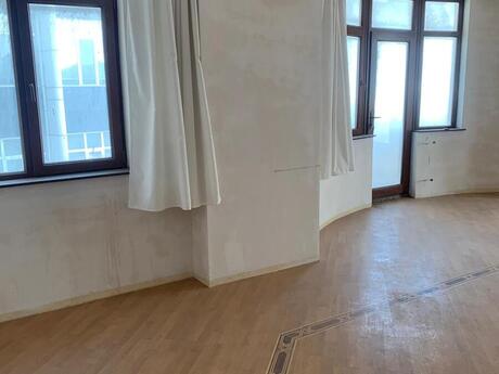 4 otaqlı yeni tikili - Elmlər Akademiyası m. - 237 m²