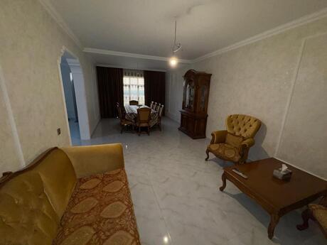 4 otaqlı həyət evi/bağ evi - Yeni Günəşli q. - 256 m²