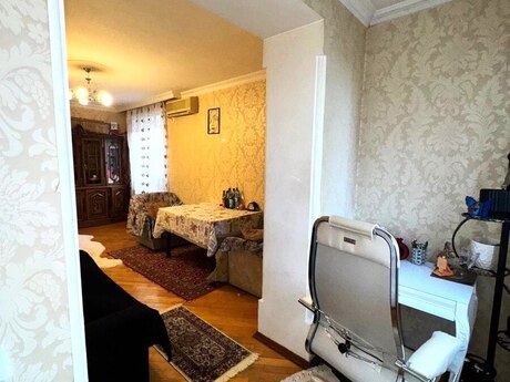 2 otaqlı köhnə tikili - 28 May m. - 60 m²