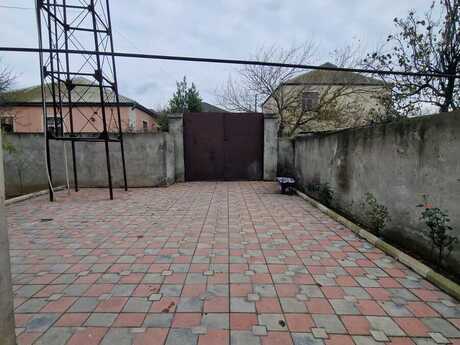 8 otaqlı həyət evi/bağ evi - Zabrat q. - 224 m²