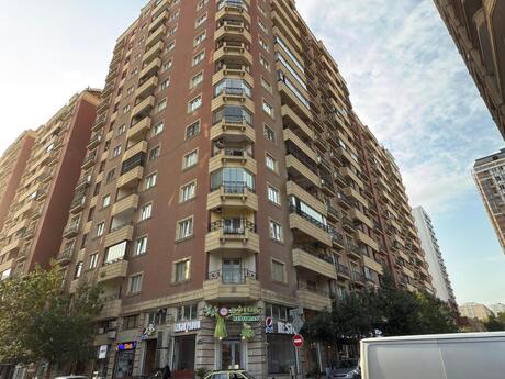 4 otaqlı yeni tikili - 28 May m. - 258 m²