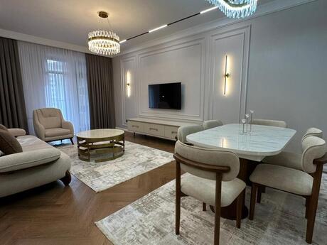3-комн. новостройка - м. 8 ноября - 110 м²