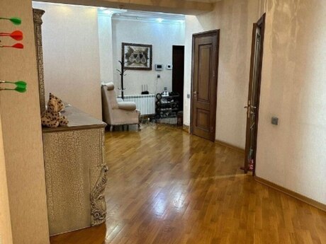 4 otaqlı yeni tikili - Elmlər Akademiyası m. - 218 m²