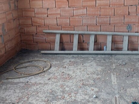 5 otaqlı həyət evi/bağ evi - Novxanı q. - 200 m²