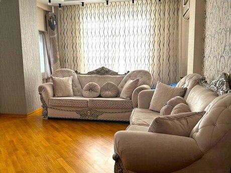 4 otaqlı yeni tikili - Elmlər Akademiyası m. - 215 m²
