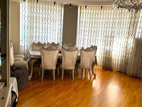 4 otaqlı yeni tikili - Elmlər Akademiyası m. - 215 m²