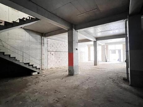 Объект - м. Ичеришехер - 450 м²