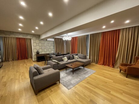 3-комн. новостройка - м. Шах Исмаил Хатаи - 181 м²