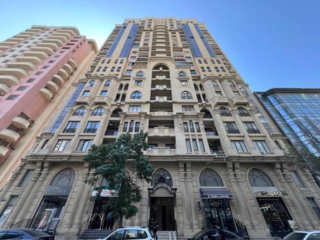 5 otaqlı yeni tikili - 28 May m. - 235 m²