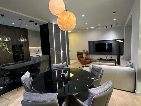 3 otaqlı yeni tikili - 8 Noyabr m. - 148 m²