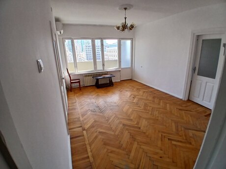 3 otaqlı köhnə tikili - 28 May m. - 75 m²
