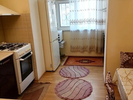 3 otaqlı köhnə tikili - Nizami m. - 90 m²