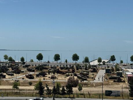 Obyekt - Şah İsmayıl Xətai m. - 215 m²