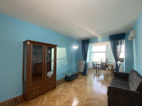 3 otaqlı köhnə tikili - Səbail r. - 90 m²