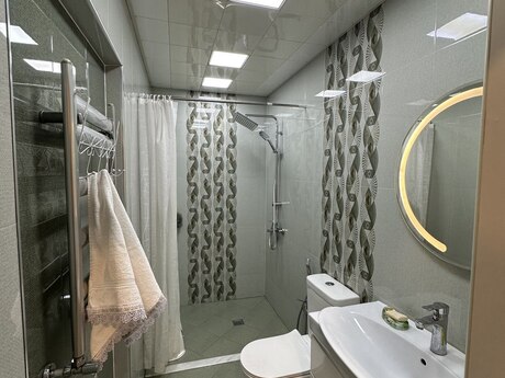 3 otaqlı yeni tikili - Bakıxanov q. - 97 m²