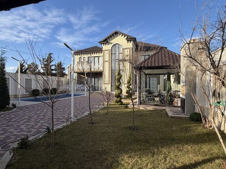 7 otaqlı həyət evi/bağ evi - Şüvəlan q. - 450 m²