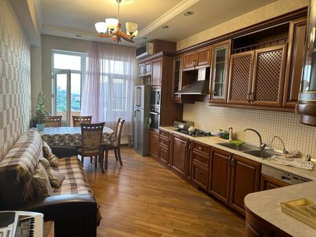 2 otaqlı mənzil, 109 m², 8 Noyabr: 279 000 ₼ 5