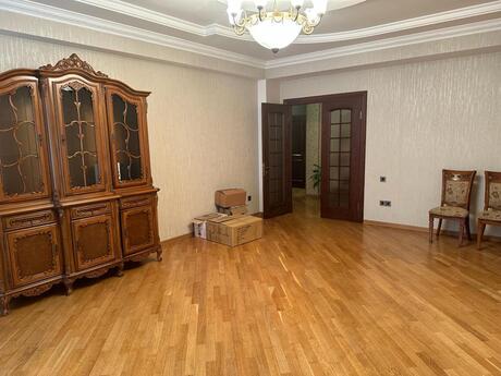 2 otaqlı mənzil, 109 m², 8 Noyabr: 279 000 ₼ 2