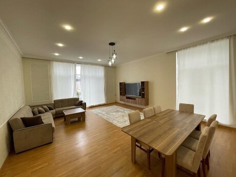 4-комн. дом/дача - пос. Шувеляны - 300 м²