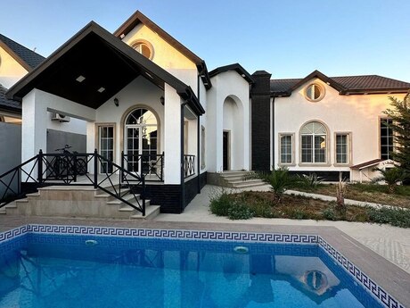 4 otaqlı həyət evi/bağ evi - Mərdəkan q. - 250 m²