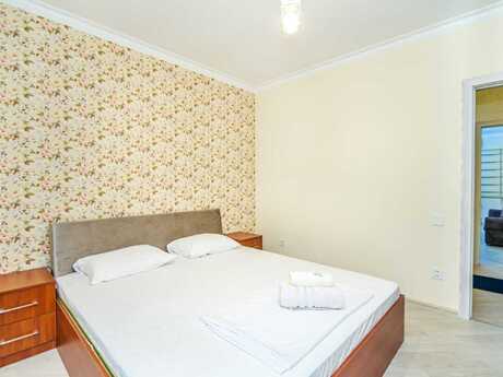 3 otaqlı köhnə tikili - 28 May m. - 89 m²