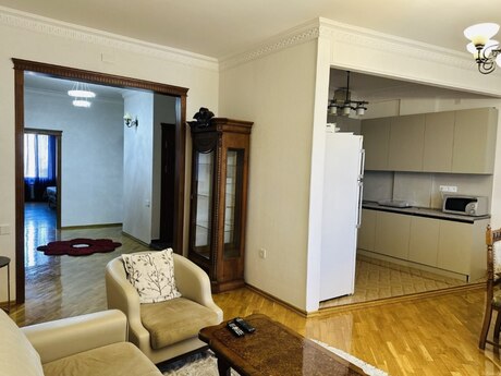 3 otaqlı yeni tikili - Nəriman Nərimanov m. - 135 m²