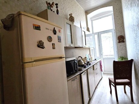 3 otaqlı köhnə tikili - Sahil m. - 80 m²