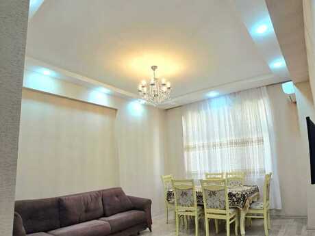 Elan №5853044 - Bakı, Elmlər Akademiyası m., 2 otaqlı, 70 m², 13/20 mərtəbə